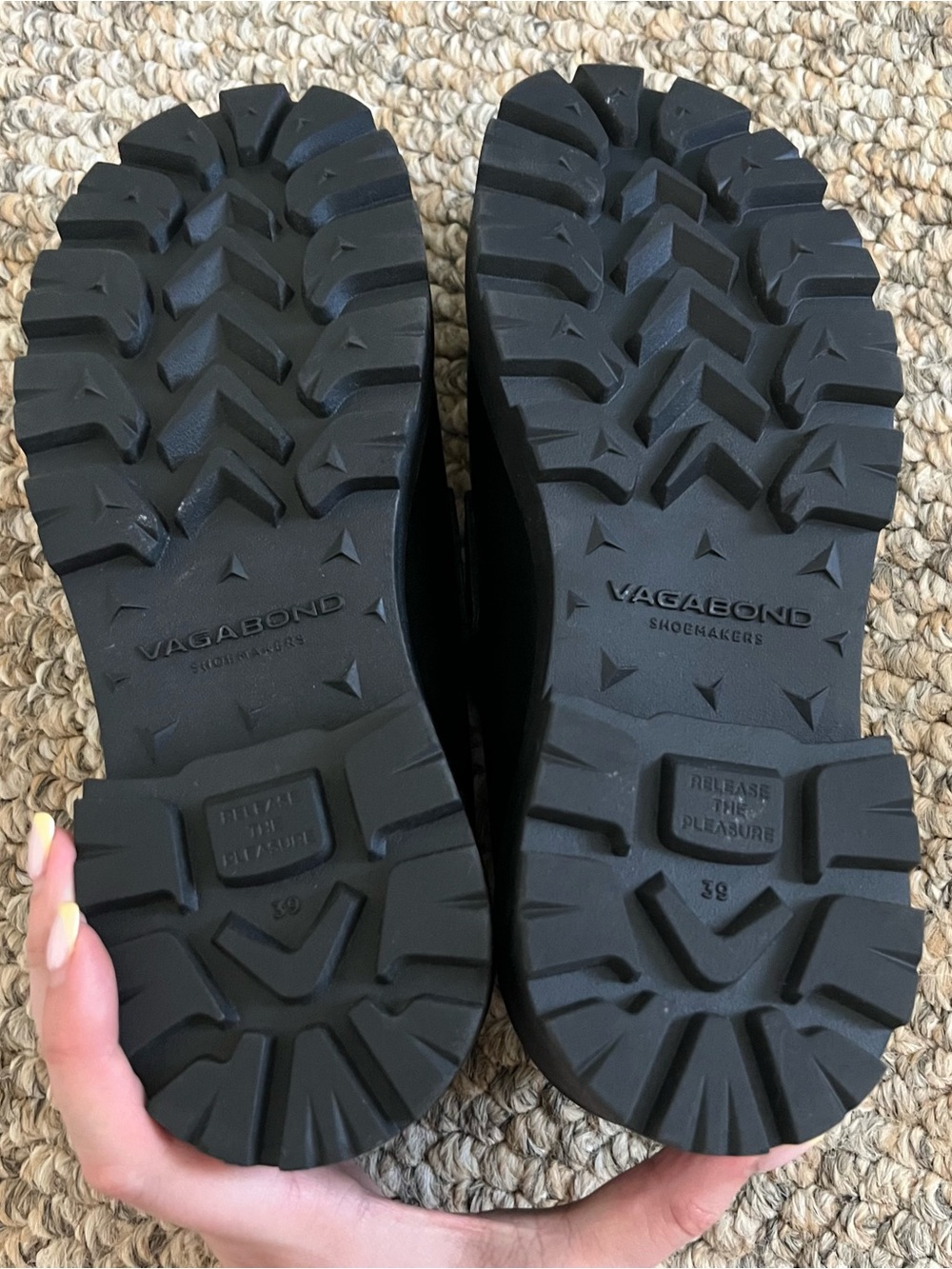 Vagabond Cosmo 2.0 Black Leather Lug Sole Penny Loafers - Picture 6 of 8